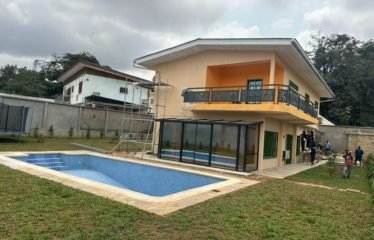 YAOUNDÉ : Villa à vendre – Bastos 150 000 000 FCFA