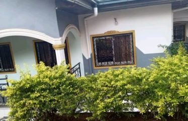 YAOUNDÉ SIMBOCK : Villa à vendre 4 chambres 55 000 000 FCFA
