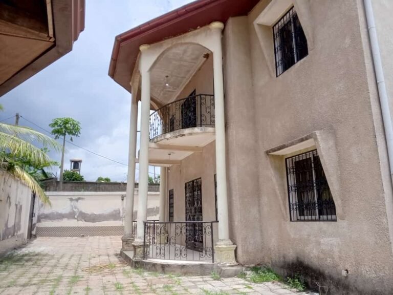 Triplex à vendre : Mfou (60 Millions FCFA)